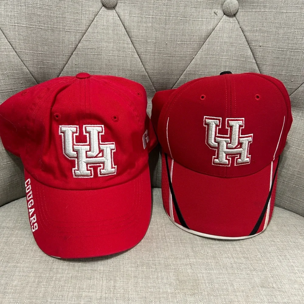 2 Houston Cougars hats
